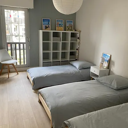 Daire 5 Personnes 65m2 Avec Balcon, Vues Partielles Mer, 150m De La Et Centre, Wifi Et Parking Prive Blonville-sur-Mer