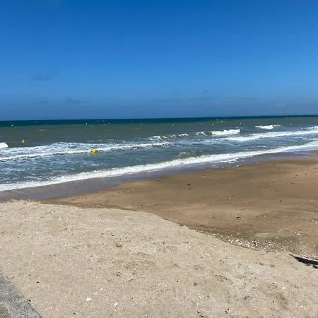 5 Personnes 65m2 Avec Balcon, Vues Partielles Mer, 150m De La Et Centre, Wifi Et Parking Prive *