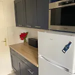 65m2 Avec Balcon Vues Partielles à 150m De La Et Centre, Wifi Et Parking Privé Appartamento