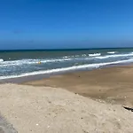 5 Personnes 65m2 Avec Balcon, Vues Partielles Mer, 150m De La Et Centre, Wifi Et Parking Prive *