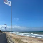 5 Personnes 65m2 Avec Balcon, Vues Partielles Mer, 150m De La Et Centre, Wifi Et Parking Prive