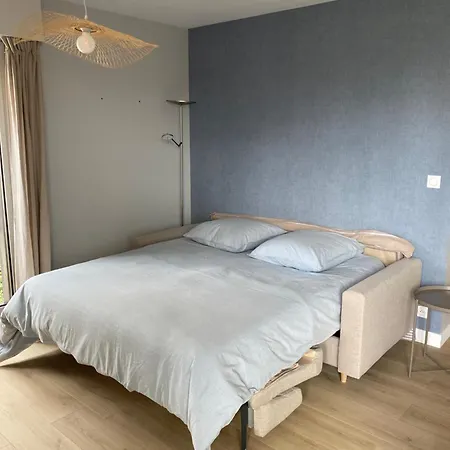 Apartment 65m2 Avec Balcon Vues Partielles A 150m De La Et Centre, Wifi Et Parking Prive *