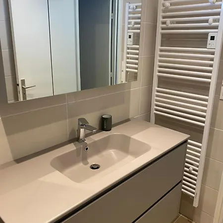 5 Personnes 65m2 Avec Balcon, Vues Partielles Mer, 150m De La Et Centre, Wifi Et Parking Prive Blonville-sur-Mer