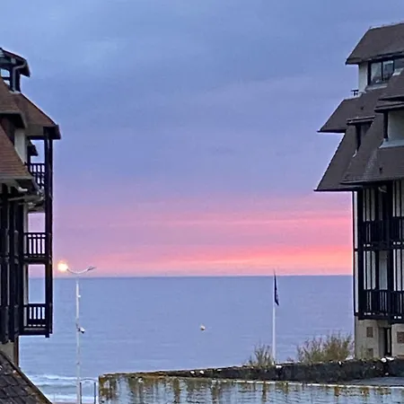 5 Personnes 65m2 Avec Balcon, Vues Partielles Mer, 150m De La Et Centre, Wifi Et Parking Prive *