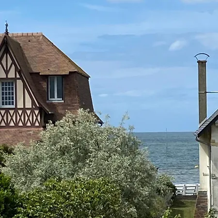 5 Personnes 65m2 Avec Balcon, Vues Partielles Mer, 150m De La Et Centre, Wifi Et Parking Prive Blonville-sur-Mer