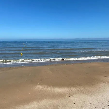 5 Personnes 65m2 Avec Balcon, Vues Partielles Mer, 150m De La Et Centre, Wifi Et Parking Prive Apartmán Blonville-sur-Mer