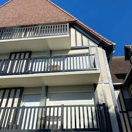 5 Personnes 65m2 Avec Balcon, Vues Partielles Mer, 150m De La Et Centre, Wifi Et Parking Prive Apartmán Blonville-sur-Mer