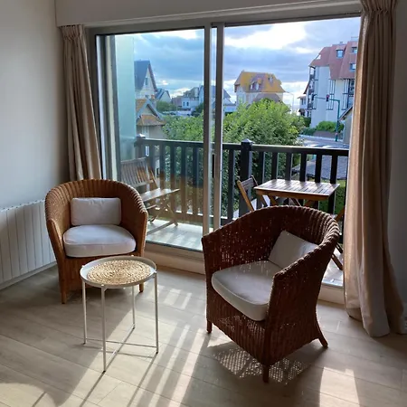 5 Personnes 65m2 Avec Balcon, Vues Partielles Mer, 150m De La Et Centre, Wifi Et Parking Prive Apartmán Blonville-sur-Mer
