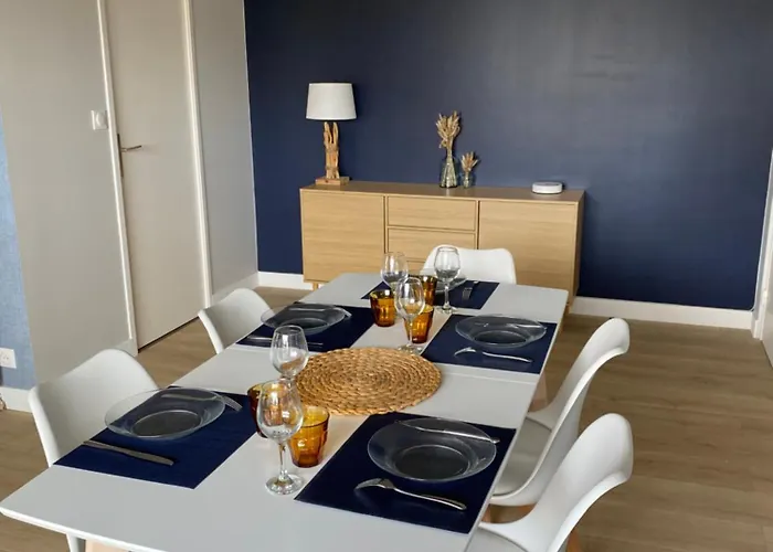 65m2 Avec Balcon Vues Partielles à 150m De La Et Centre, Wifi Et Parking Privé *