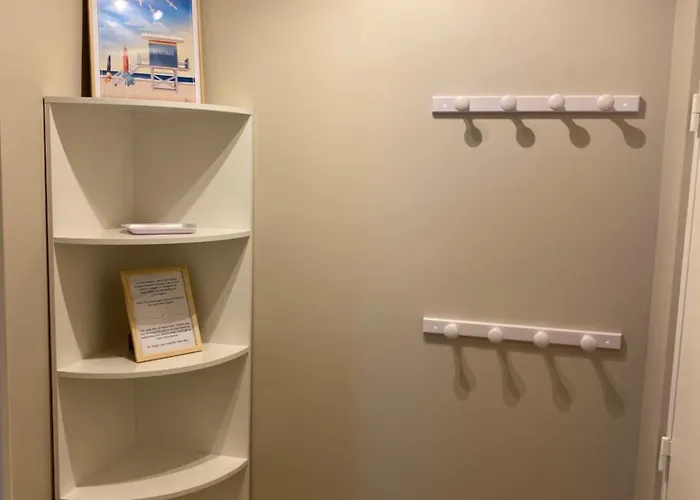 Apartamento 65m2 Avec Balcon Vues Partielles à 150m De La Et Centre, Wifi Et Parking Privé