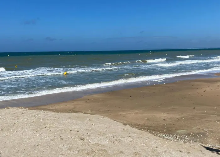 65m2 Avec Balcon Vues Partielles à 150m De La Et Centre, Wifi Et Parking Privé *